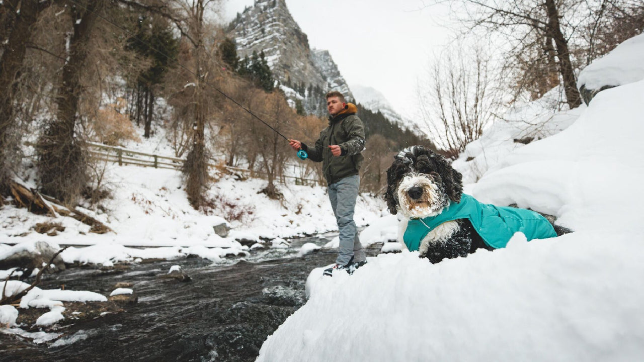 BAUSCHIG-WÄRMENDES MATERIAL
